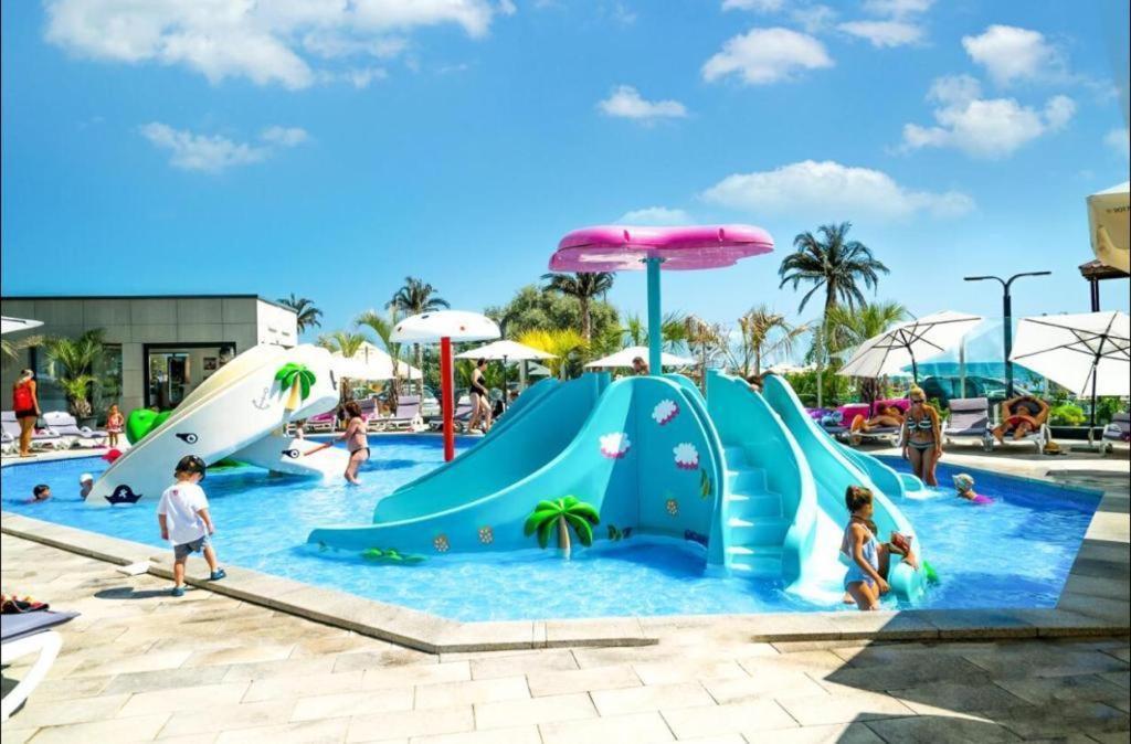 Alezzi Beach Resort Nautica Năvodari Zewnętrze zdjęcie